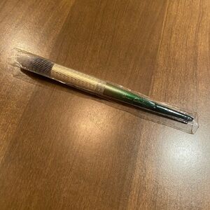 Beau Gachis Contour Brush Green